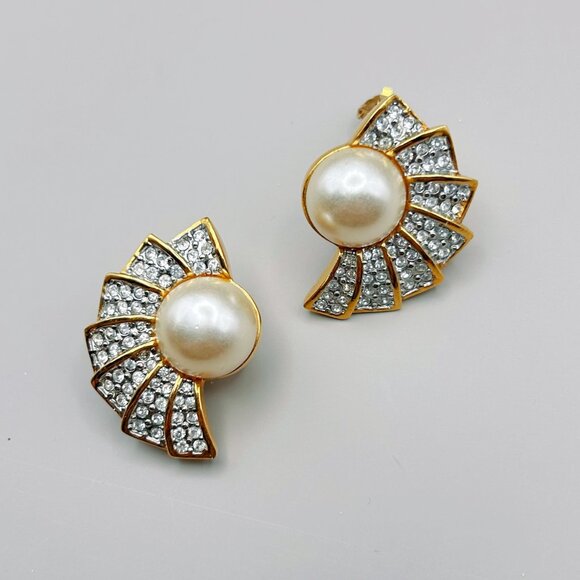 Butler Vintage 1960s clip-on earrings, oversized faux pearl & rhinestones - Picture 11 of 12